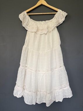 Xhilaration White Off-Shoulder Ruffled Top Dress